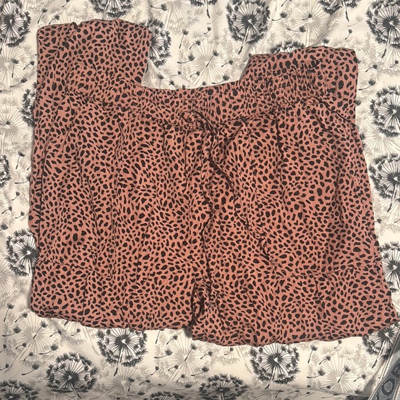 VS Pink: NWOT Leopard Print Joggers (M) - Picture 4 of 6